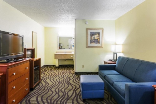 Baymont by Wyndham Savannah Midtown image 14