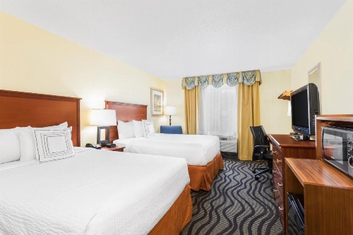 Baymont by Wyndham Savannah Midtown image 20