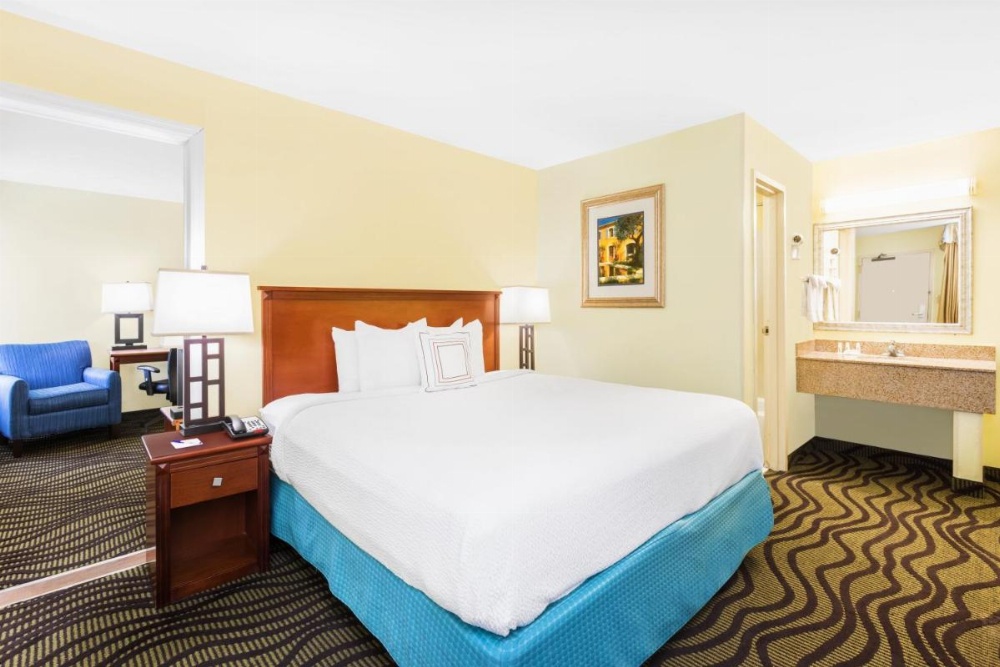 Baymont by Wyndham Savannah Midtown Image 21