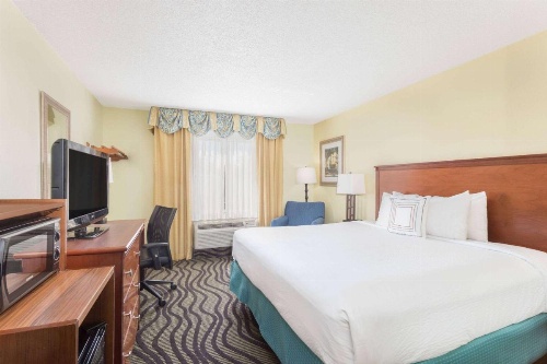 Baymont by Wyndham Savannah Midtown image 31